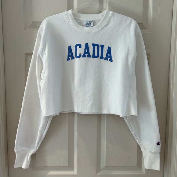 Champion Cropped Acadia Crewneck - Picture 1 of 8